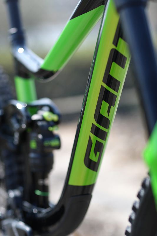 Giant Reign Advanced 1