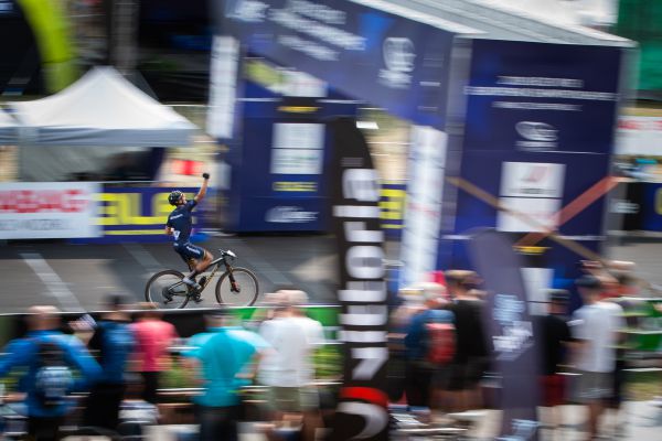 Vlad Dascalu vítězí v závodě do 23 let