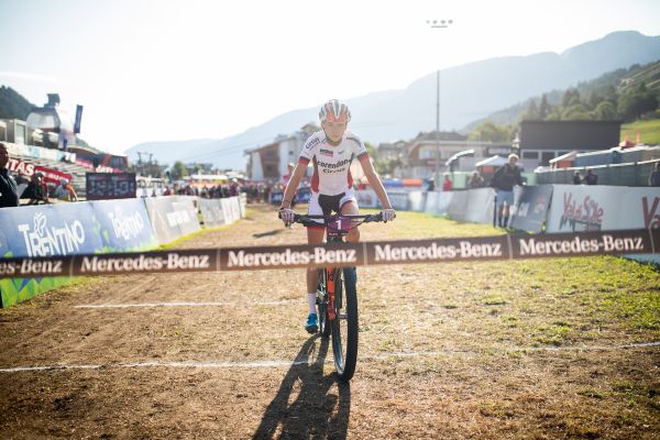 Ronja Eibl první na stratu i v cíli