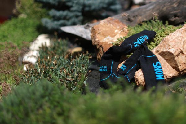 MONS Royal oblečení