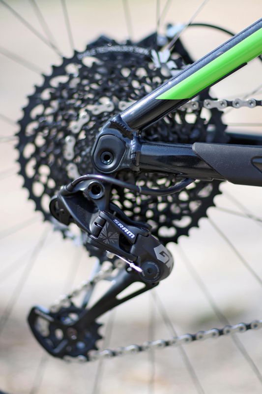 Giant Reign Advanced 1