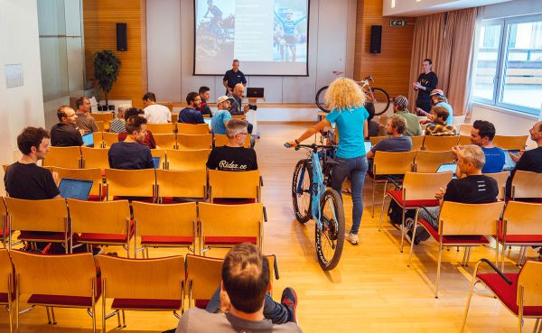 Trek Supercaliber 2020