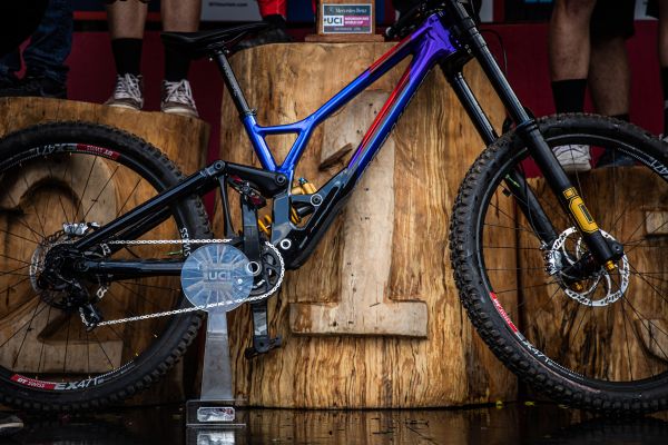 Světový pohár DHI #8 Snowshoe