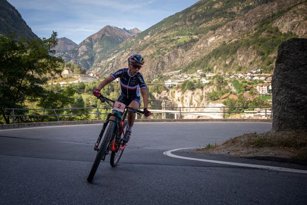 PFP od začátku sama na čele