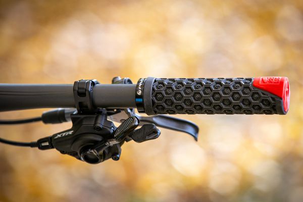 Pivot Mach 4 SL World Cup Live Valve