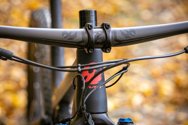 Pivot Mach 4 SL World Cup Live Valve