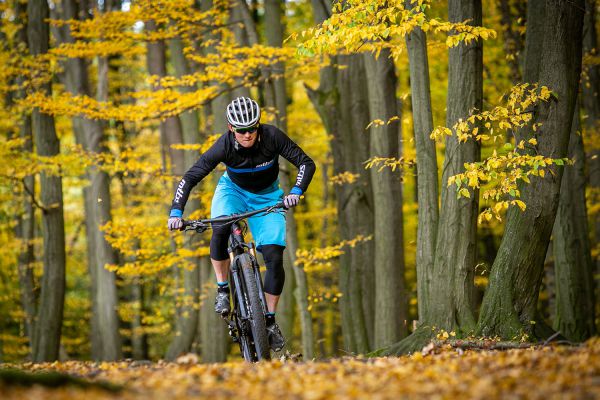 Pivot Mach 4 SL World Cup Live Valve