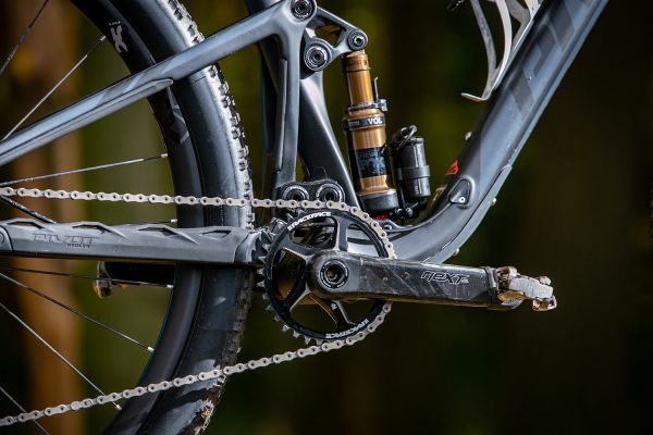 Pivot Mach 4 SL World Cup Live Valve