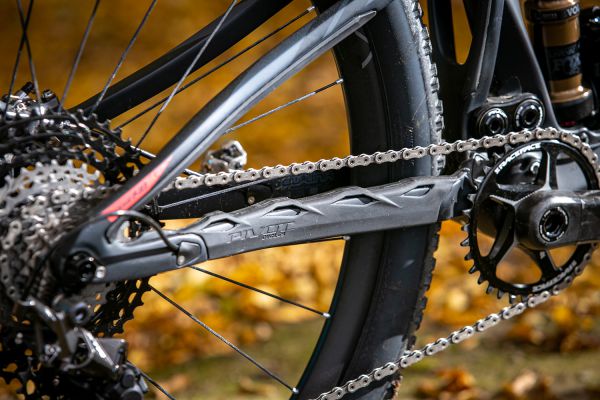 Pivot Mach 4 SL World Cup Live Valve