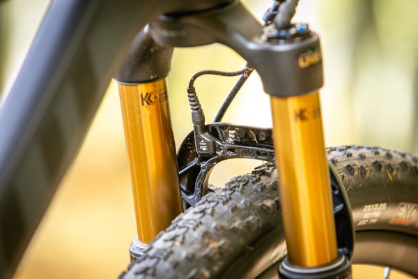 Pivot Mach 4 SL World Cup Live Valve