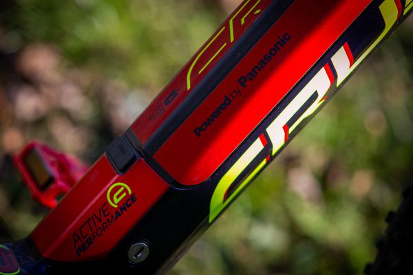 Crussis E-Largo 8.5 S