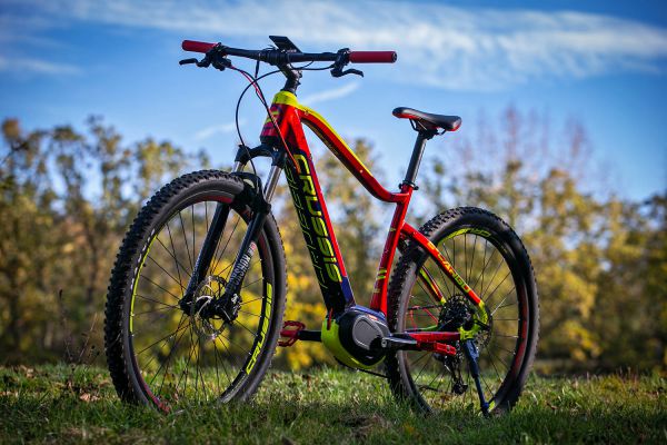 Crussis E-Largo 8.5 S