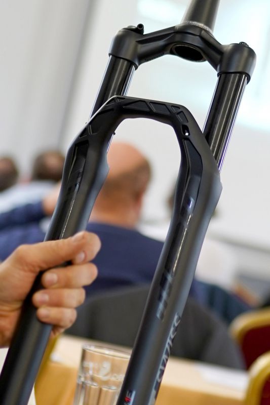 DT Swiss odpružení 2021