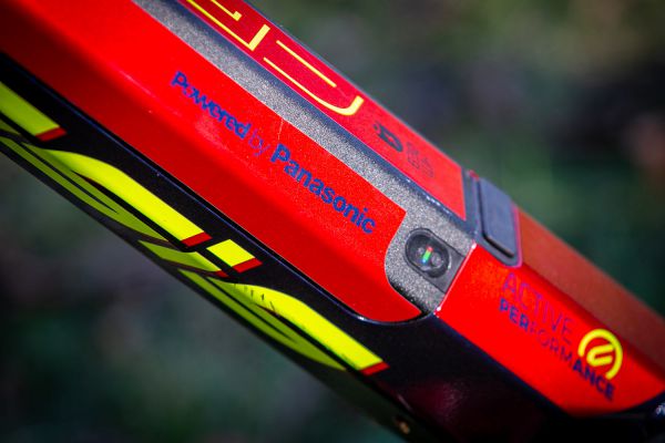 Crussis E-Largo 8.5 S