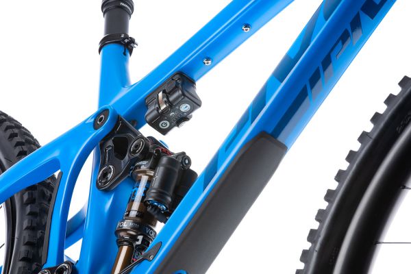 Pivot Switchblade 2020