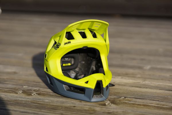 IXS Trigger FF
