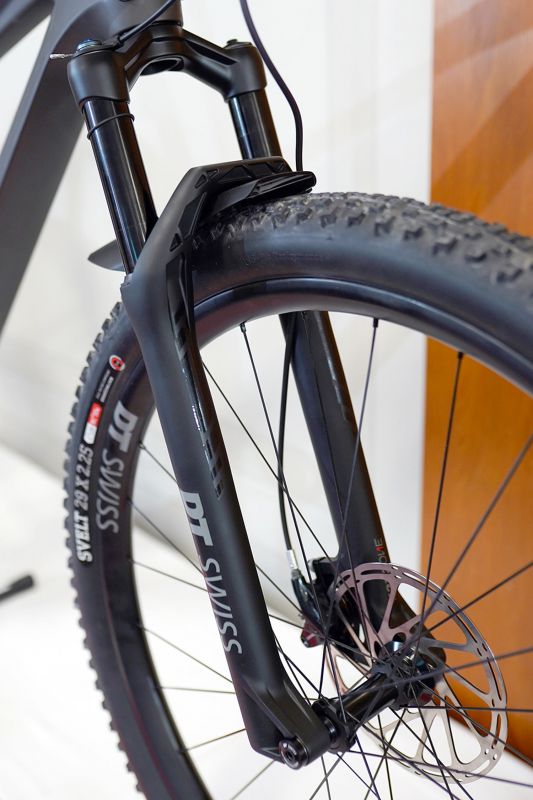 DT Swiss odpružení 2021