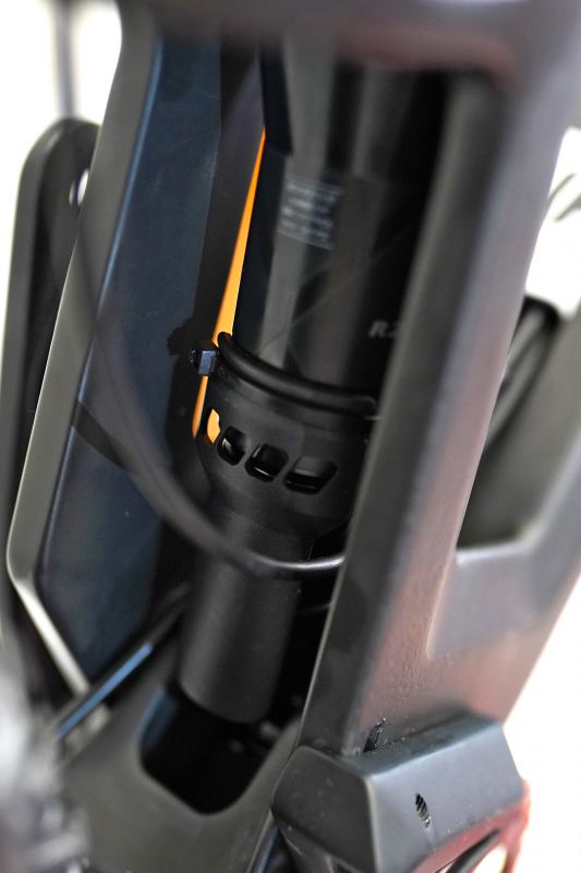 DT Swiss odpružení 2021