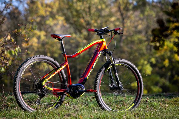 Crussis E-Largo 8.5 S