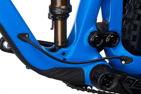 Pivot Switchblade 2020