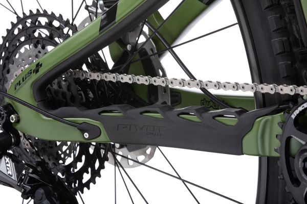 Pivot Switchblade 2020