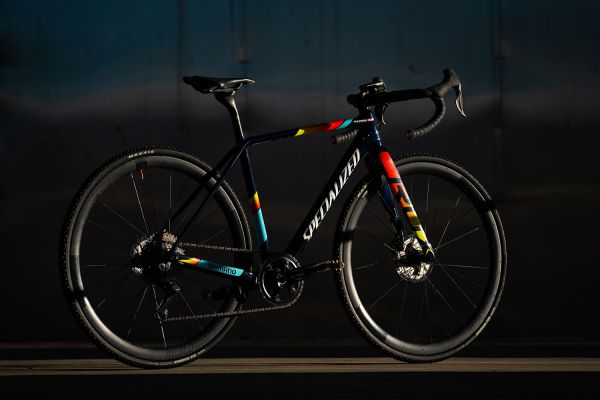 Kateřina Nash - Specialized Crux 2020