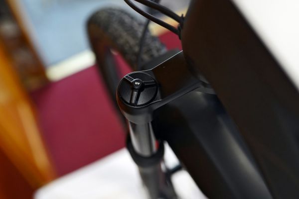 DT Swiss odpružení 2021