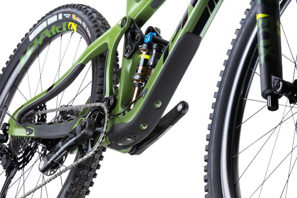 Pivot Switchblade 2020