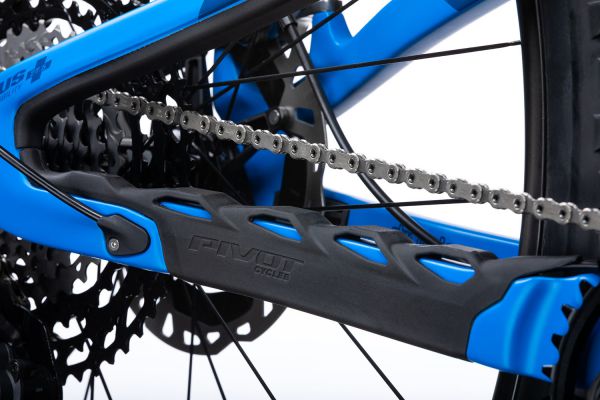 Pivot Switchblade 2020