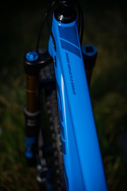 Pivot Switchblade 2020