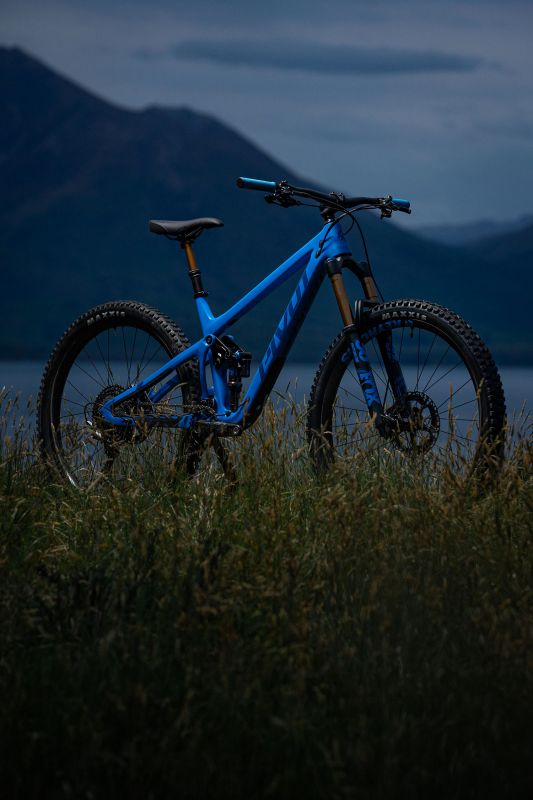 Pivot Switchblade 2020