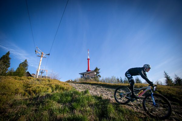 Studený sjezdík začíná