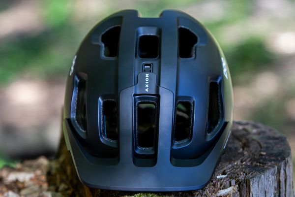 Přilba POC Axion Spin