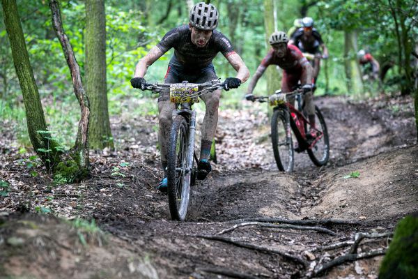 ČP Most 2020 - Filip Adel před Michalem Kaněrou a Ondrou Cinkem