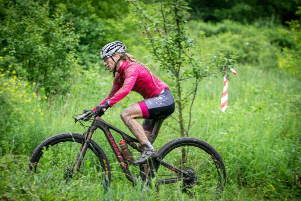 ČP Most 2020 - Helena Karásková Erbenová vyhrála kratší variantu Extrému na 56 km