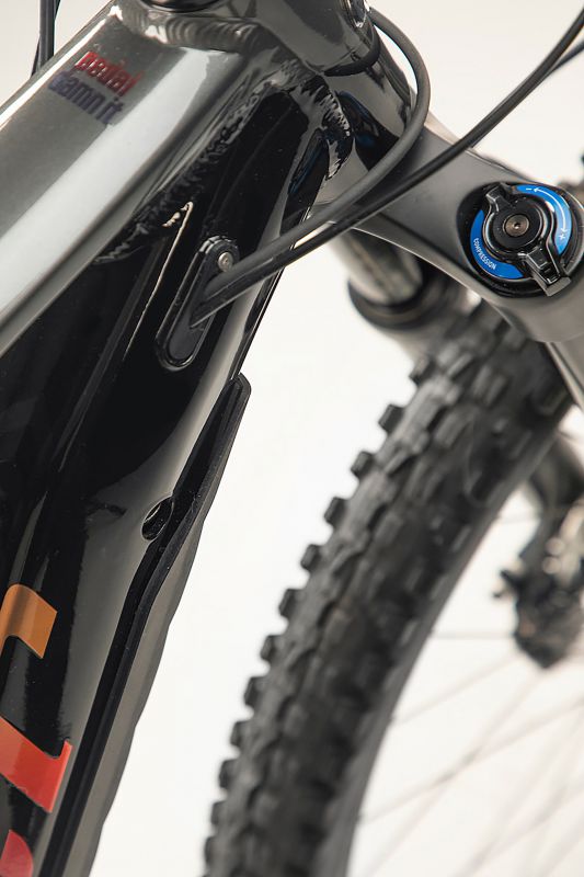 Niner uvádí ebiky RIP a WFO e9