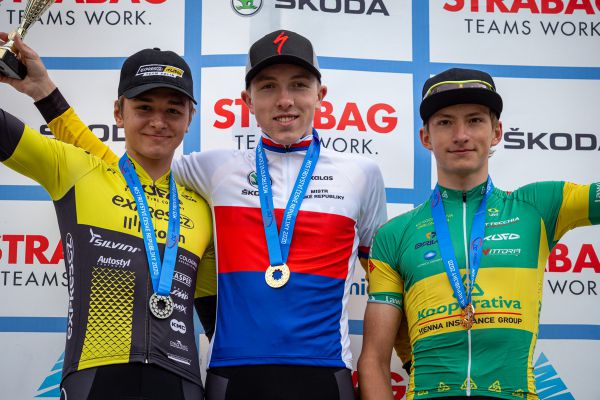 MČR XCO 2020 - junioři 1. Sáska, 2. Žvak, 3. Veverka