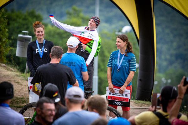 MČR enduro 2020 - oblékání dresu