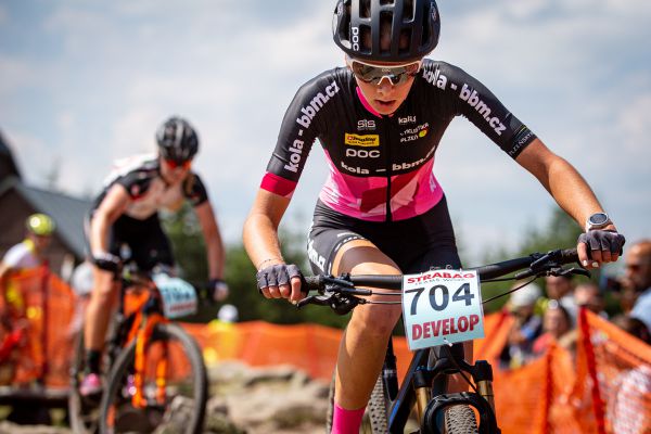 ČP XCO 2020 - Zadov - Adéla Holubová dojela čtvrtá mezi juniorkami, nejlépe z českých dívek