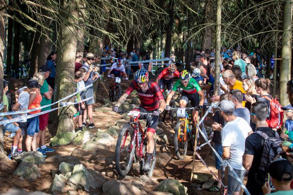 ČP XCO 2020 - Zadov - místa atmosféra jako na Vysočině