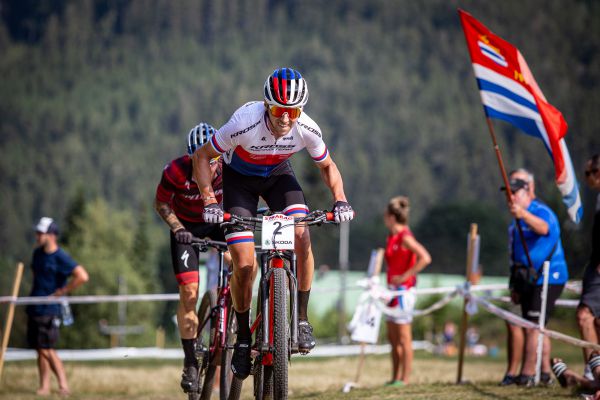 ČP XCO 2020 - Zadov - Ondra Cink se pokouší o atak