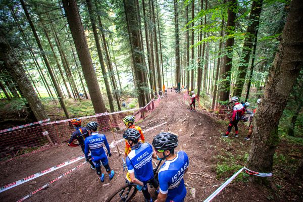 MS MTB 2020 - 1.den - padák zpět k cíli