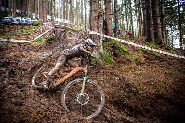 MS E-MTB Leogang 2020 - Melanie Pugin vyhrála závod ve sjezdech
