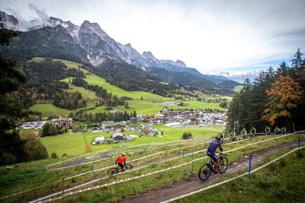 MS MTB 2020 - 1.den - cestou na nejvyšší bod okruhu