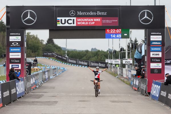 Loana Lecomte vítězí