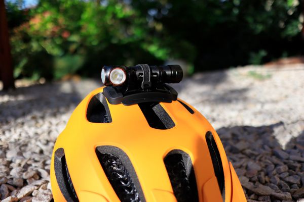 FENIX BC30 V2.0 a HM61R Amber