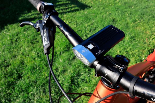 FENIX BC30 V2.0 a HM61R Amber