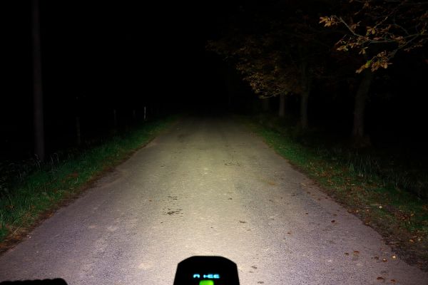 FENIX BC30 V2.0 a HM61R Amber