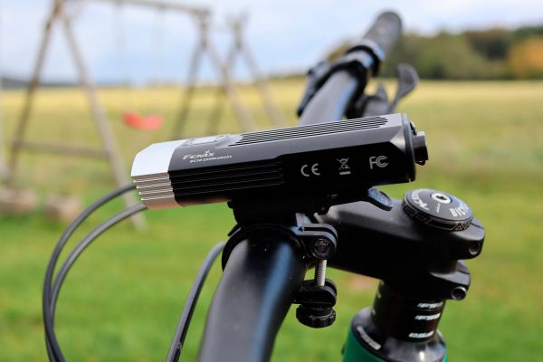 FENIX BC30 V2.0 a HM61R Amber