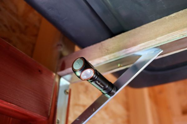 FENIX BC30 V2.0 a HM61R Amber